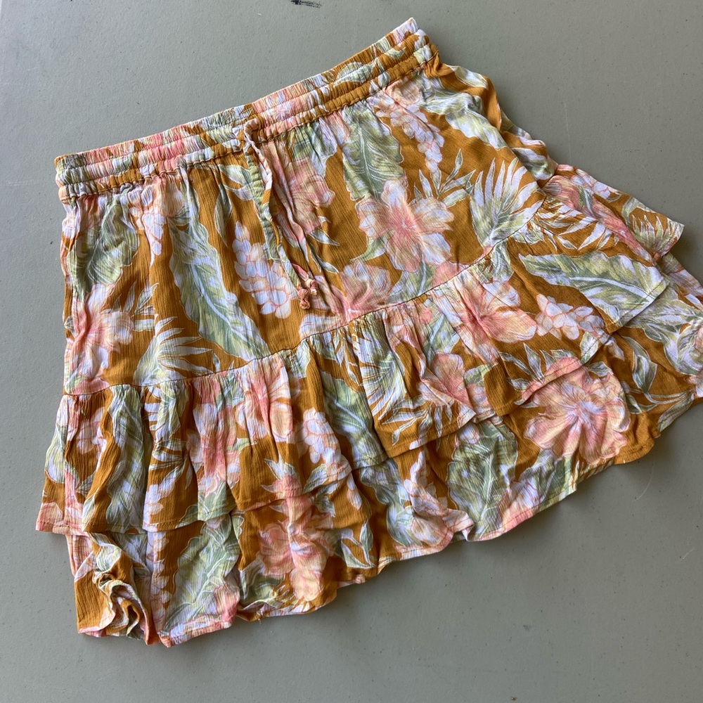 Rip curl brand new skirt size XL